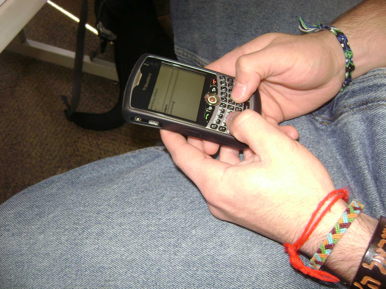 students-consider-uses-and-abuses-of-cell-phones-the-beachcomber