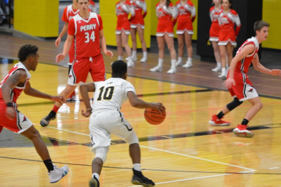 Bison Basketball Defeats Perry