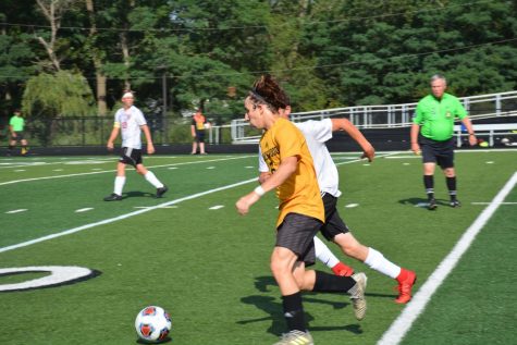 Boys Soccer Opens With a Decisive Win