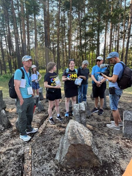 Shapiro and Vitek explain their Beachwood stone project to the group before placing the stones. Photo courtesy of Kate Vitek
