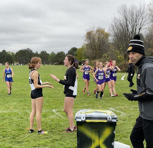 This isn’t the only challenge Kheyfets (left) has faced in her cross country career. Last year her season was cut short due to a hip injury, and then she faced further challenges during the spring track season. Photo courtesy of Sasha Kheyfets
