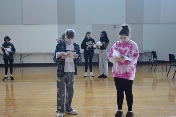 Michael Karas and Rachel Kantarovich rehearse in the community room on Oct. 8. 