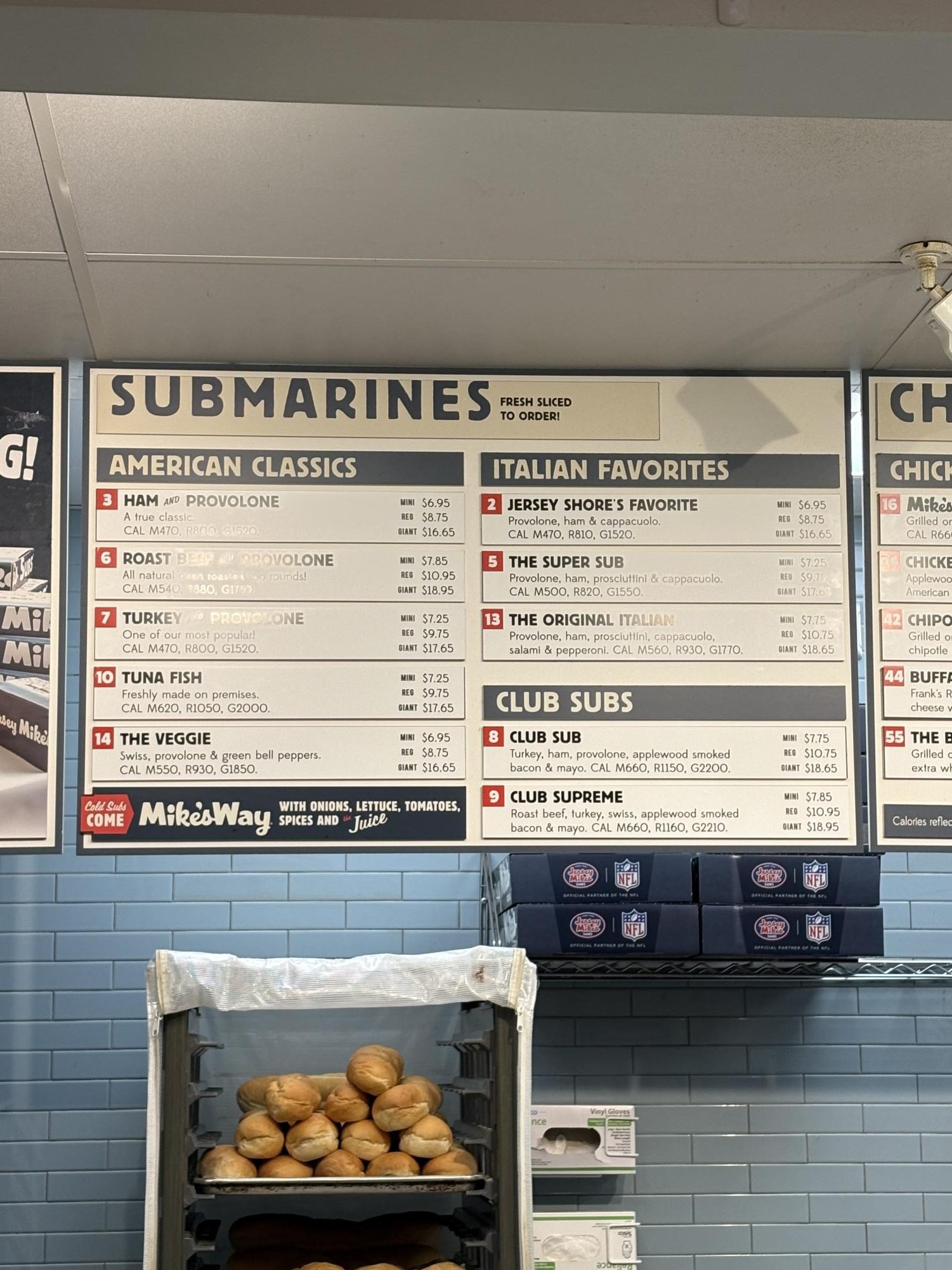 I ordered a regular-sized #10 tuna sub on white bread with a bag of Miss Vickie's jalapeno-flavored chips and a regular-sized (22 oz.) Pepsi