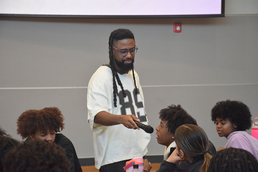 In the final part of the program, Harris engaged in a Q&A session with students. 
